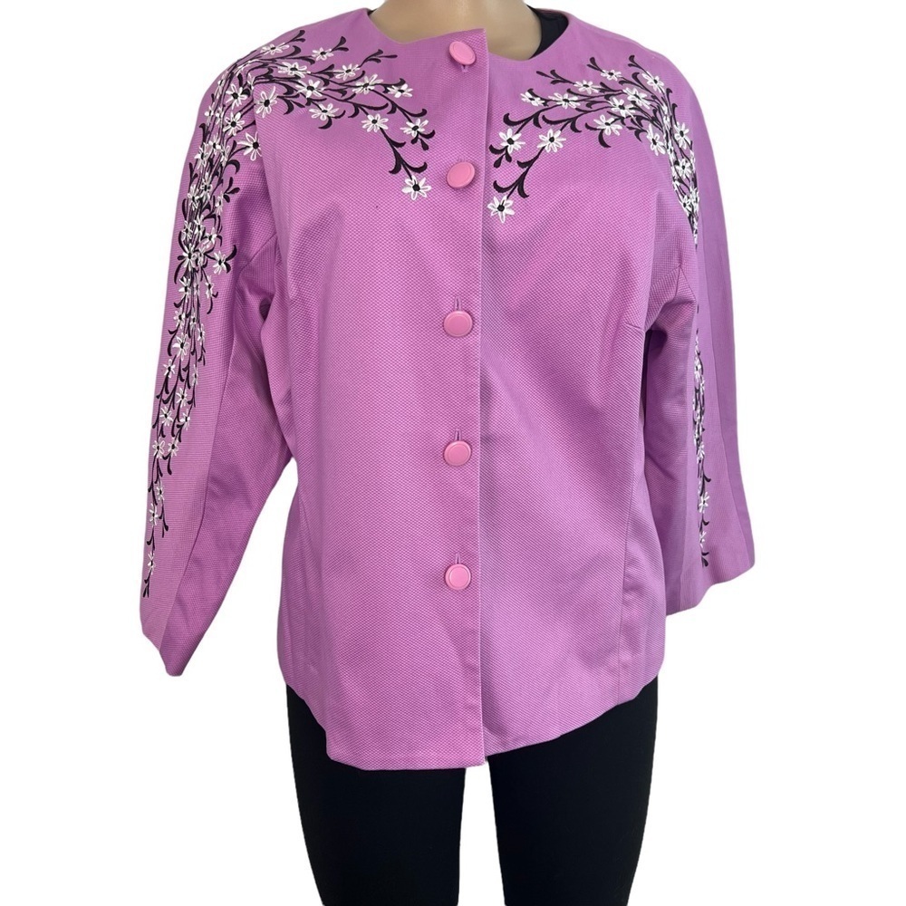 3/$30 ☀️ Bob Mackie Embroidered Wearable Art Lilac Overcoat